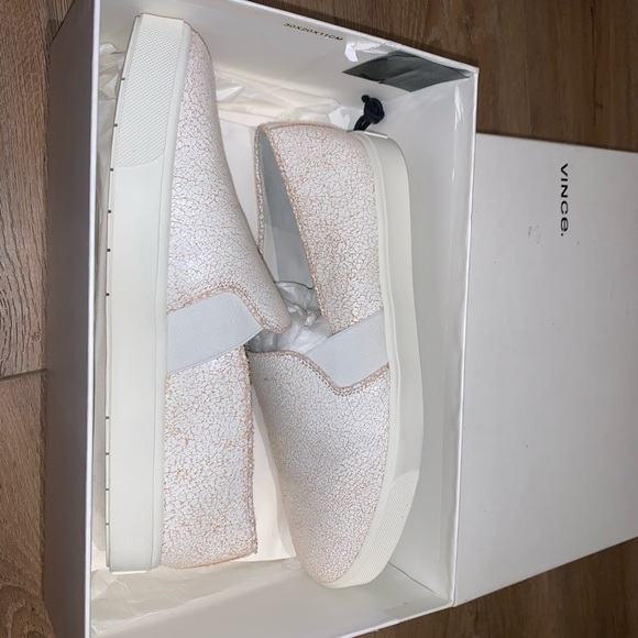 Vince crackled “Blair” leather shoe - Picture 6 of 9